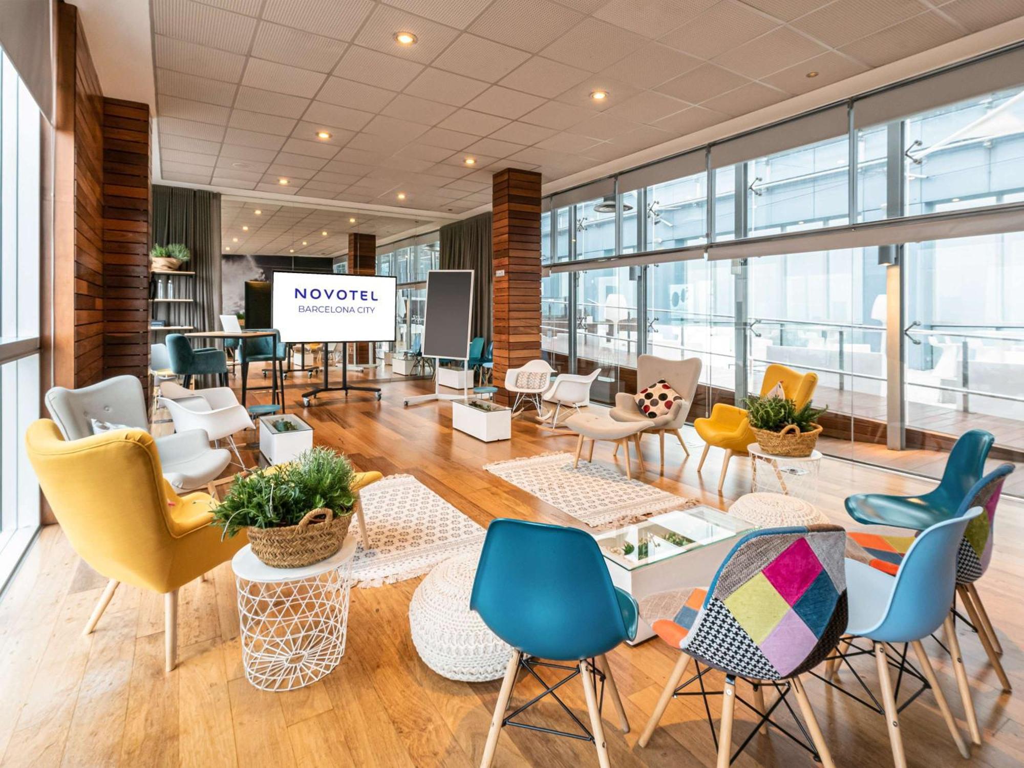 Novotel Barcelona City Esterno foto