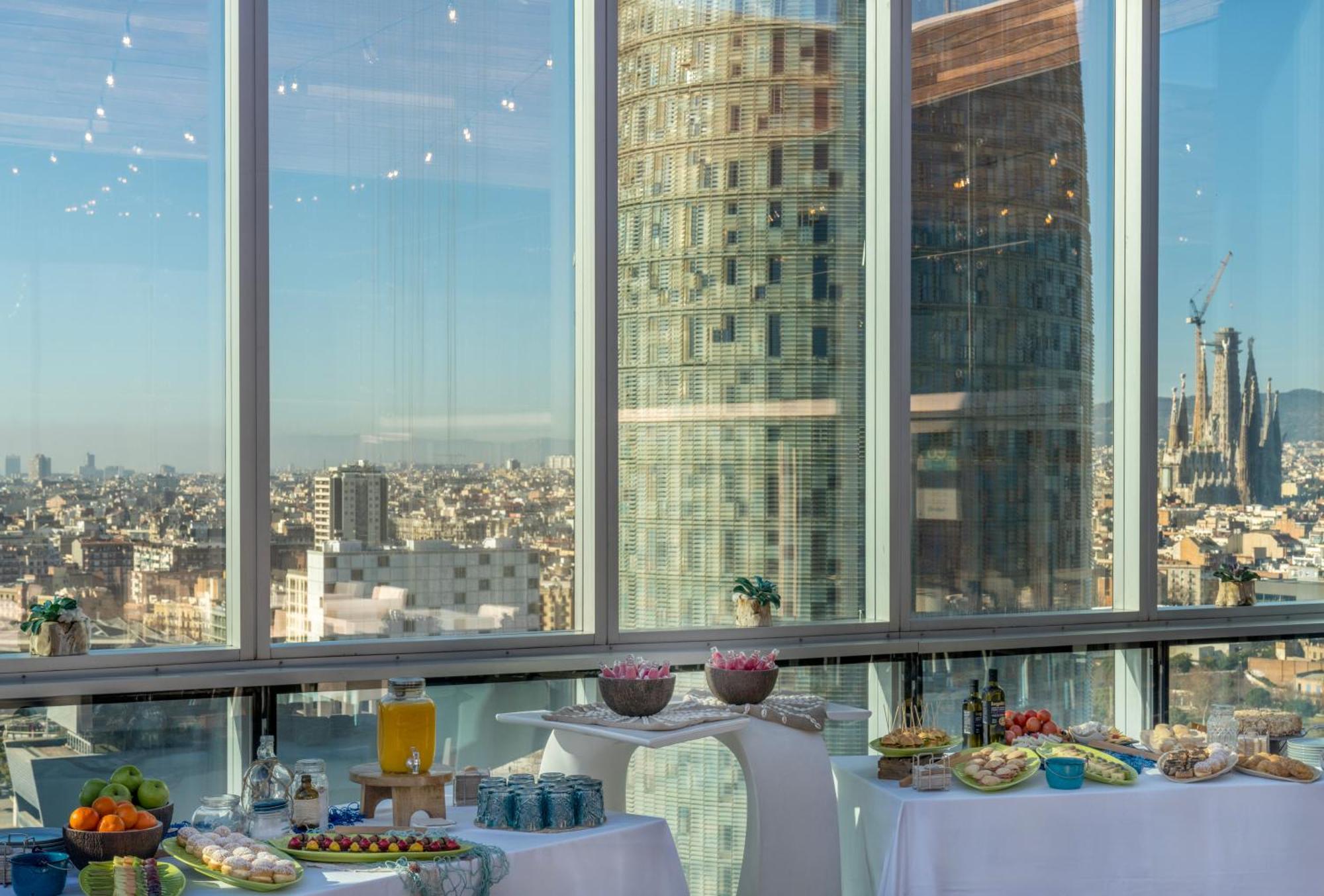 Novotel Barcelona City Esterno foto