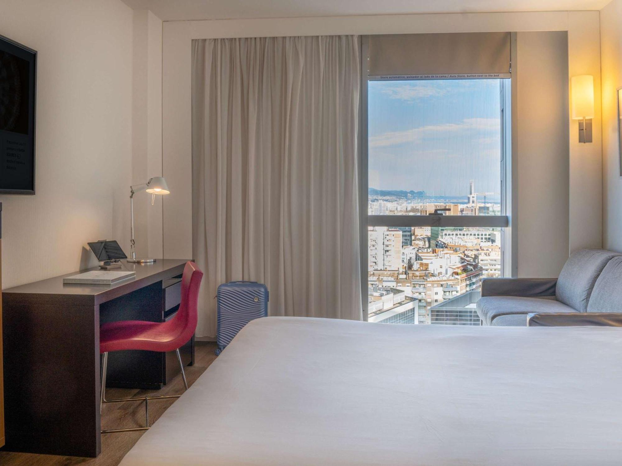 Novotel Barcelona City Esterno foto