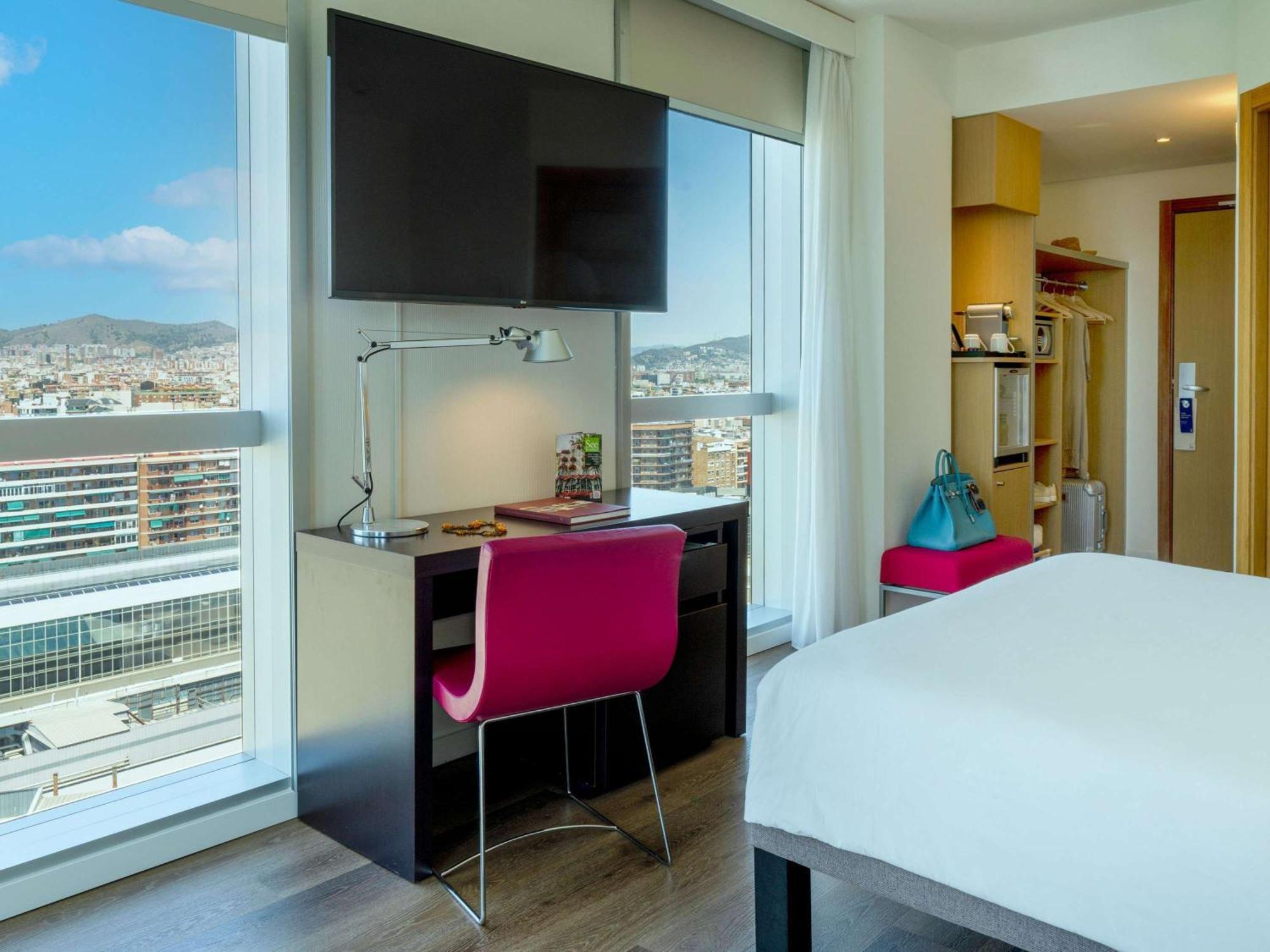 Novotel Barcelona City Esterno foto