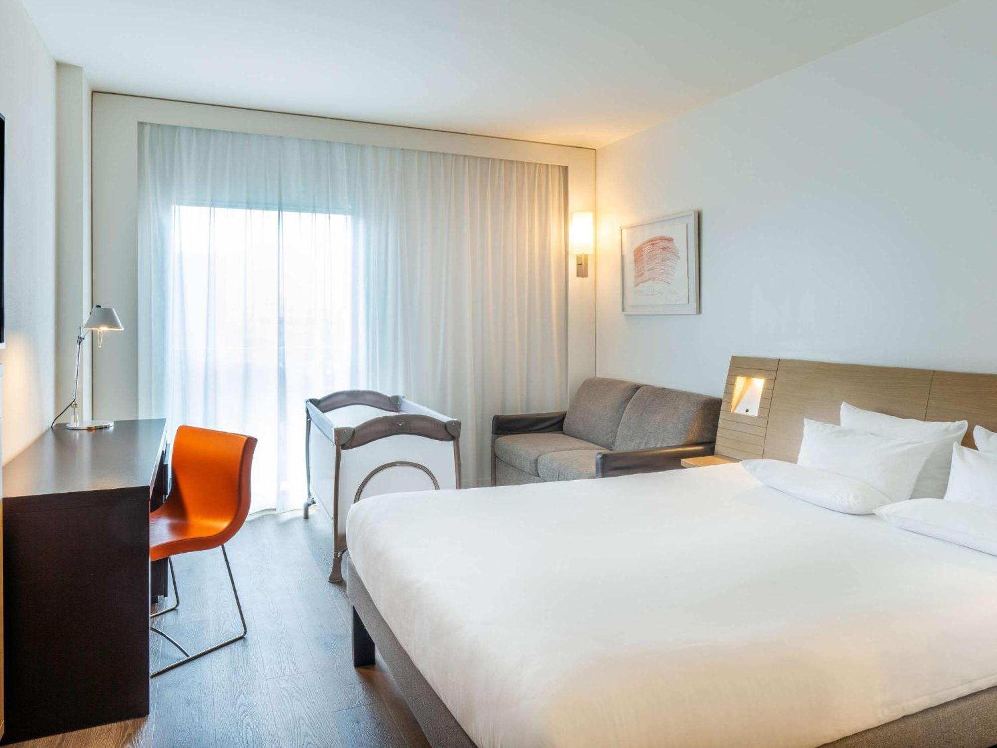 Novotel Barcelona City Esterno foto