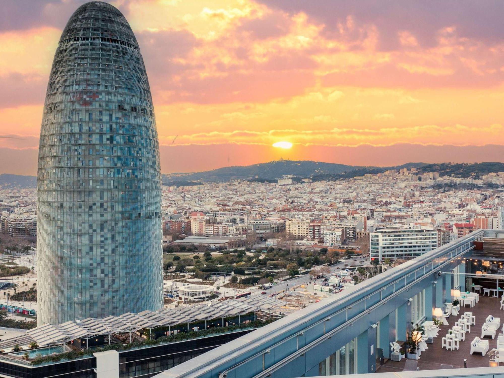 Novotel Barcelona City Esterno foto