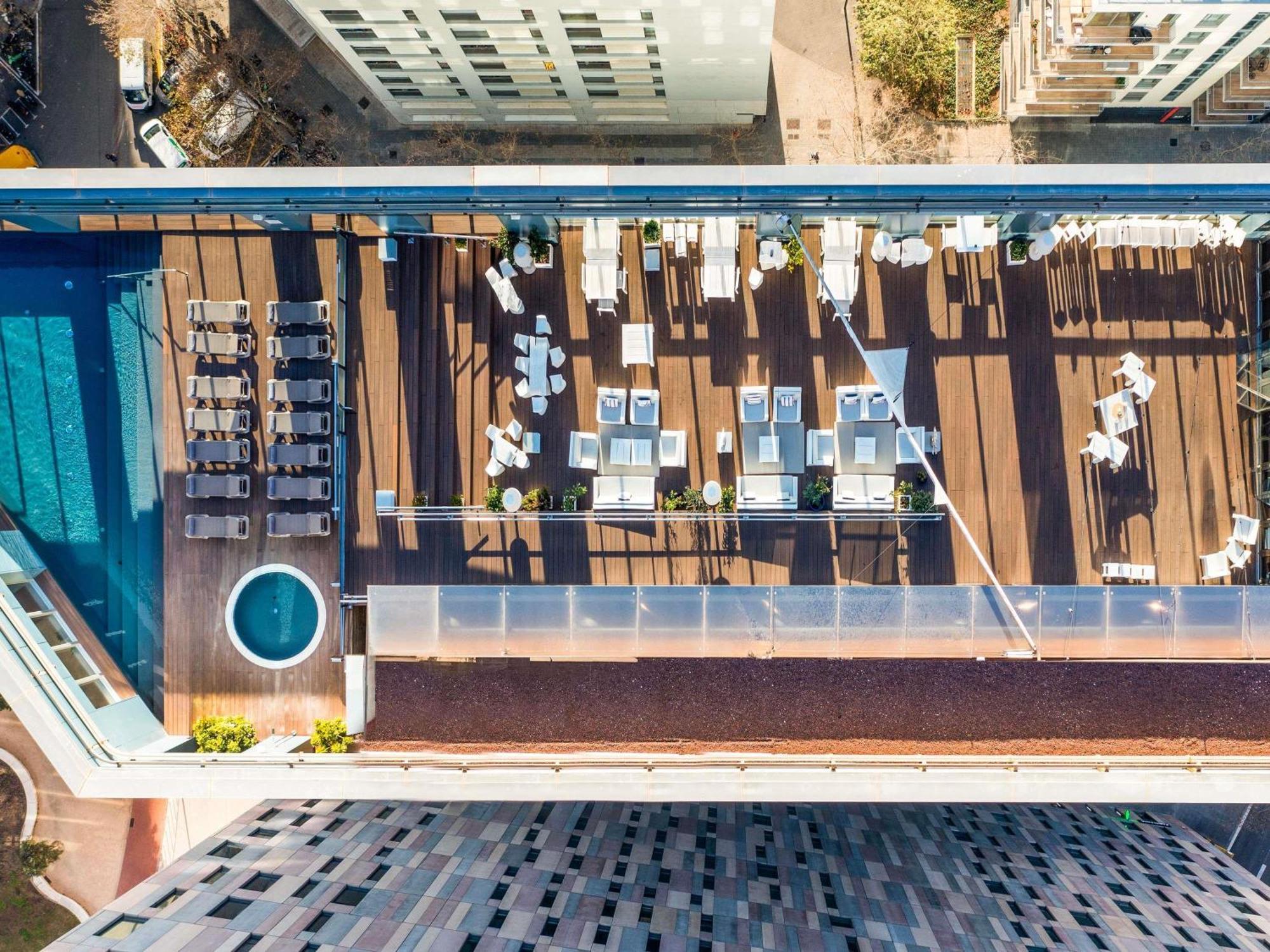 Novotel Barcelona City Esterno foto